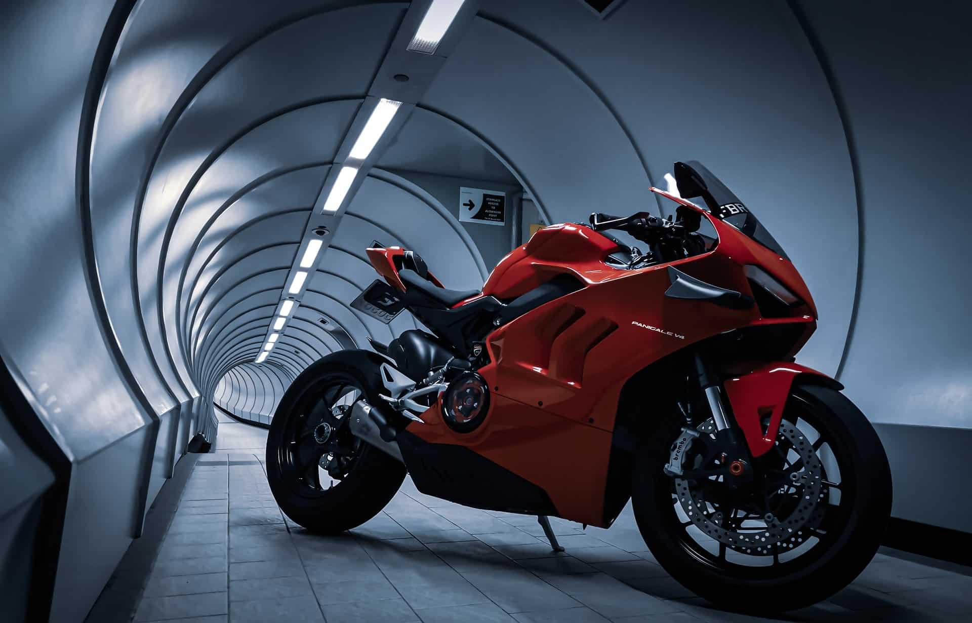 2022 ducati panigale v4 review